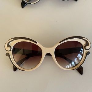 Women’s sunglasses